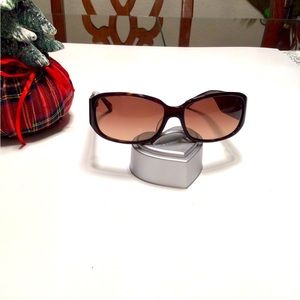 Coach sunglasses, beautiful and nice to wear